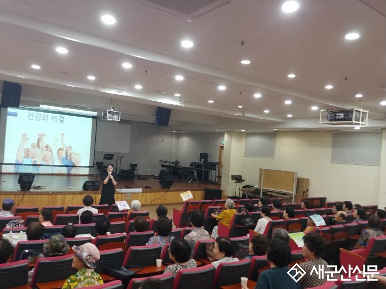 ‘배움 가득한 실버대학’ 1학기 종강 
