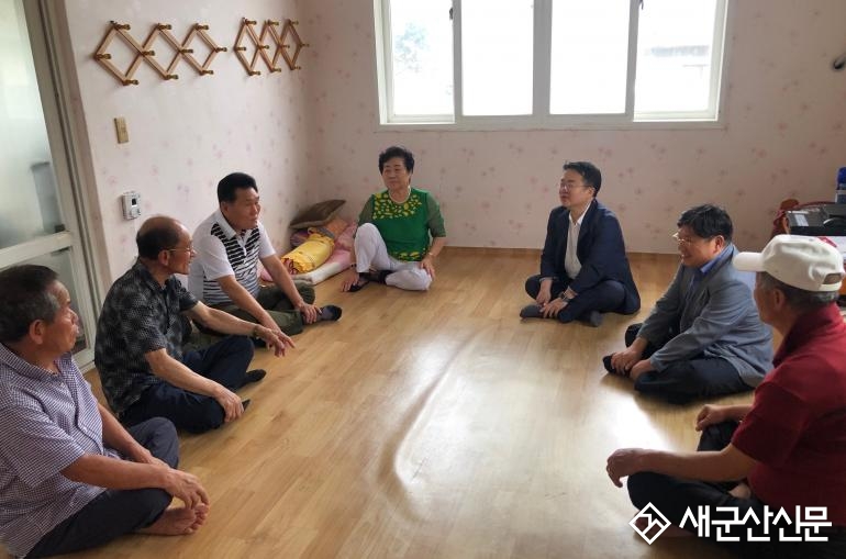 이석기 옥서면장, 지역 어르신들과의 소통