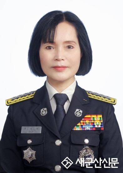 전미희 군산소방서장, 군산여고 직업인 특강