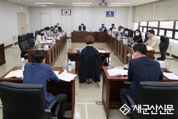 군산시의회 행정사무감사 이모저모 1일차(행정복지위원회)