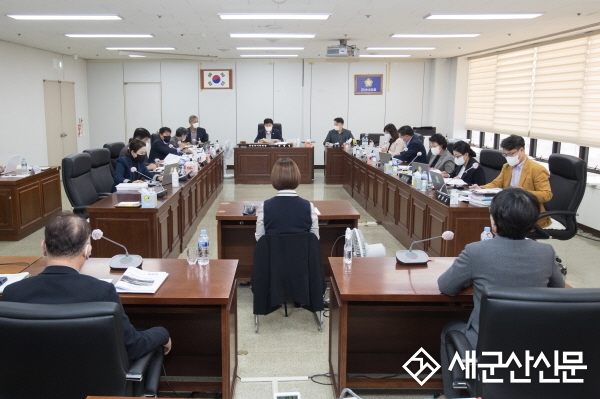 시의회 행정복지위, 군산청소년수련관 기능보강사업 간담회