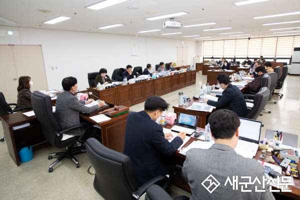 시의회 경건위, 경제항만혁신국 업무보고 청취