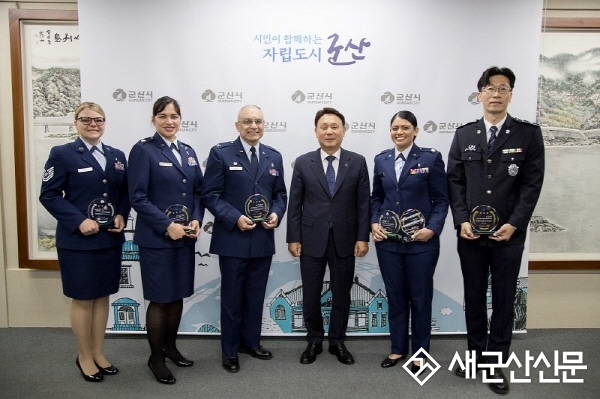주한미군 제8의무전대 코로나19 대응 표창