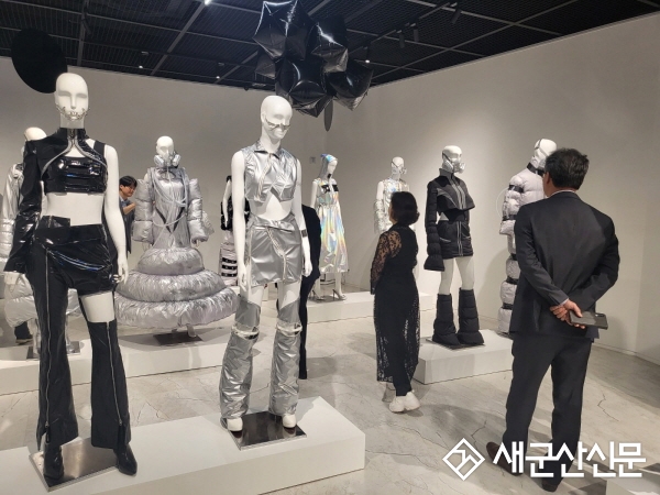 군산대 HASS대학 의류학과 졸업전시회