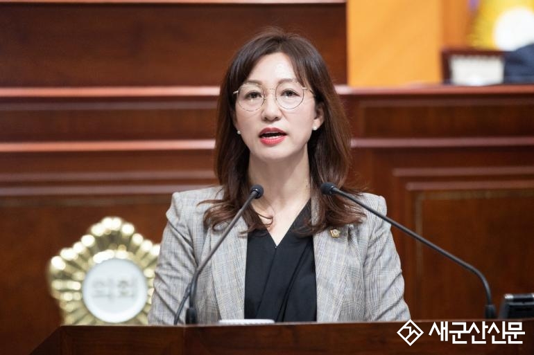 군산시의회 ‘새만금 문제 방관... 새만금개발청장 각성 촉구’ 건의안 채택