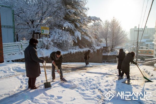 (톡톡 군산) 군산시, 폭설 대비 24시간 제설 돌입