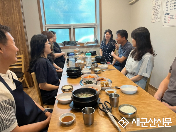 군산시, 상반기 민원 처리 우수 담당자 시상식 및 간담회 개최