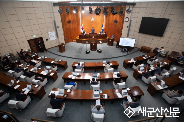 군산시의회, 공무국외연수 취소 결정... 시민의 어려움 함께하는 의회 구현