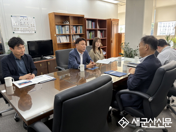 군산시, 새만금 RE100 산단 조기 지정 건의