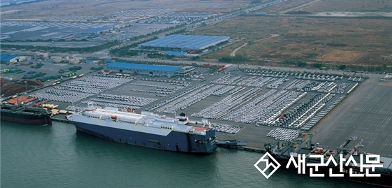 이웃사랑의 닻을 올리다 군산항도선사회, 성금 1,600만 원 기탁