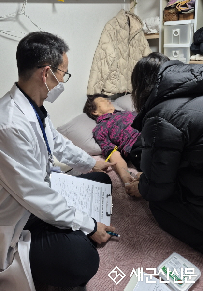 군산의료원, 거동 불편한 어르신 가정으로  직접 찾아가는 방문의료 본격 시행