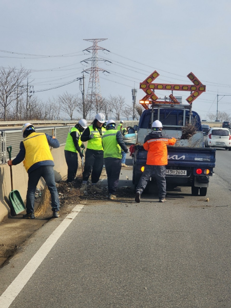 설 명절 앞두고 자동차 전용도로·동백대교 대청소