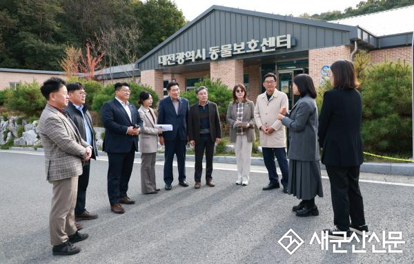 군산시의회 경제건설위원회, 동물보호센터 운영 방향 모색