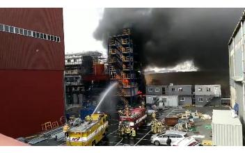 군산소방서, 소룡동 폐기물처리장 화재 진압