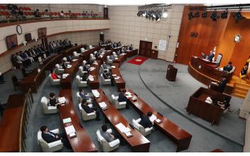 군산시의회, 제221회 임시회 개회