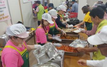 (시민기자 뉴스) 군산녹색어머니연합회, 식사 나눔 봉사