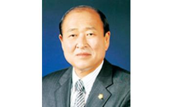 군산시 노인회장에 이래범 전 시의회 의장 당선
