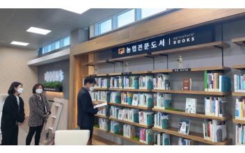 황철호 부시장, 산들도서관‧임피채만식도서관 방문