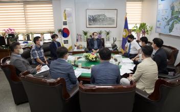 군산시의회, 2차 추경예산 심의 앞두고 집행부와 간담회