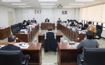 시의회 행정복지위, 군산청소년수련관 기능보강사업 간담회
