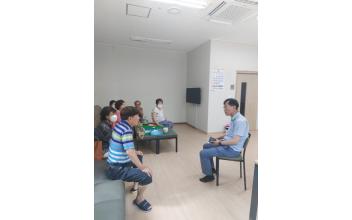 강창완 중앙동장, 경로당 소통행정