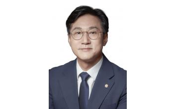 신영대 의원 “ 민생타운홀을 가장한 민생쇼 벌인 대통령 사과해야 ”