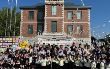 어린이와 함께 외친 “대한독립만세!” 구암동 나라사랑 캠페인 열기‘후끈’