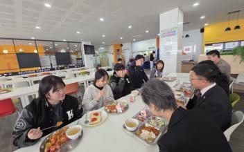 국립군산대, 천원 아침밥부터 셰프 특식까지…식사로 학생과 소통